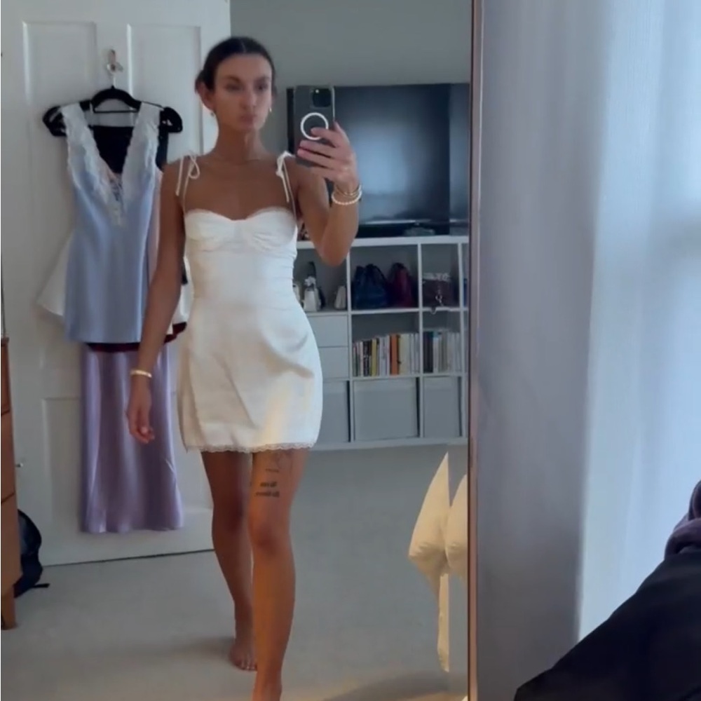 Princess Polly Ivory Satin Dress - Picture 3 of 5